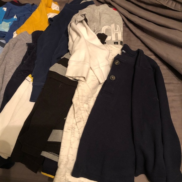 24 long sleeve shirts - Picture 4 of 4